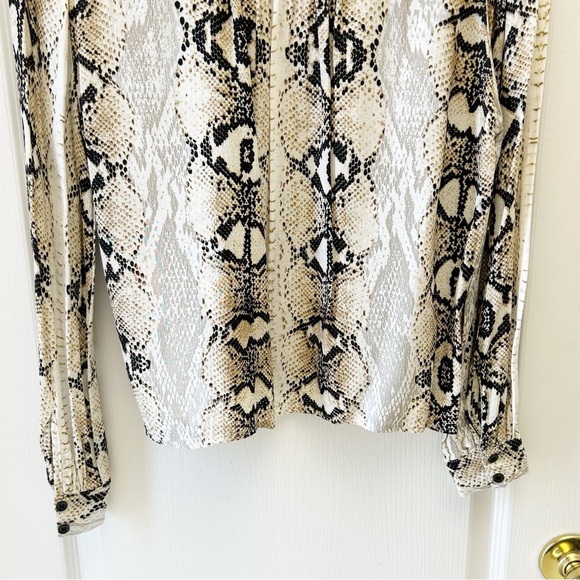 Topshop Snakeskin Print Button Up Shirt Blouse Cream and Black Size 6 - Picture 10 of 16